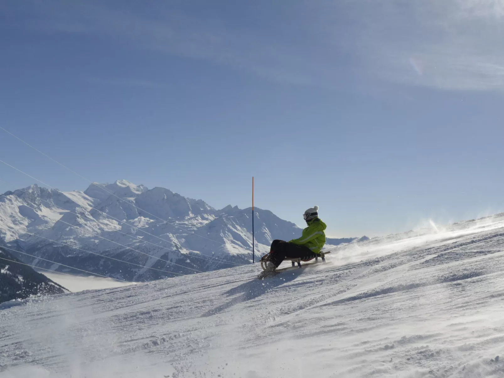 Chalet V mit Lift und Pool-Omgeving