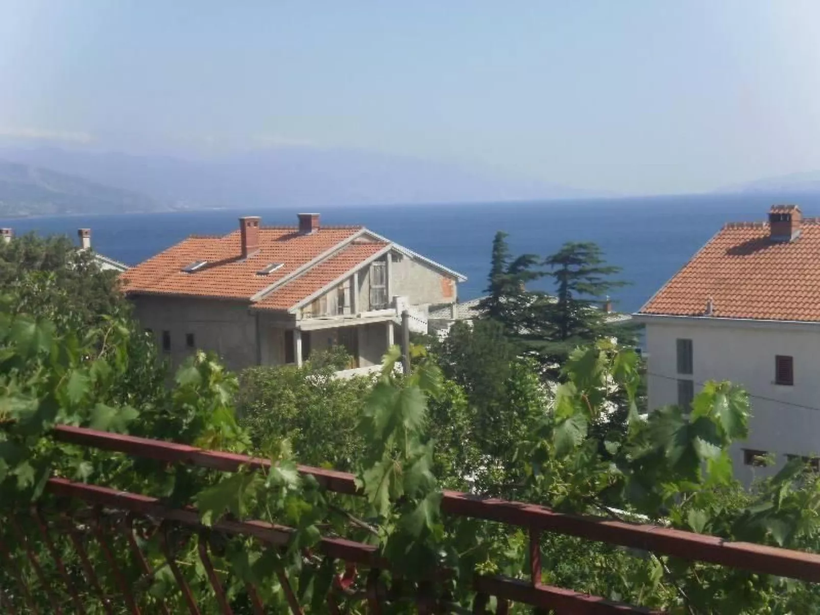 "Manda 2" mit Blick auf das Wasser-Buiten