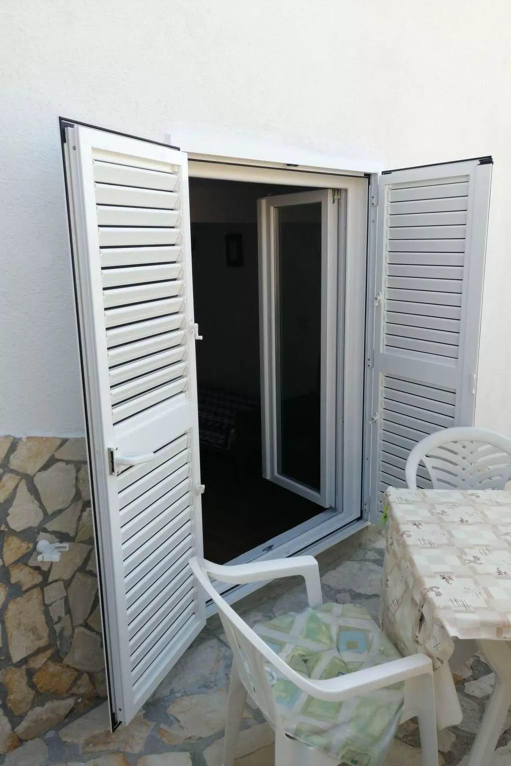 Appartement mit Blick auf das Wasser-Image-tags.info