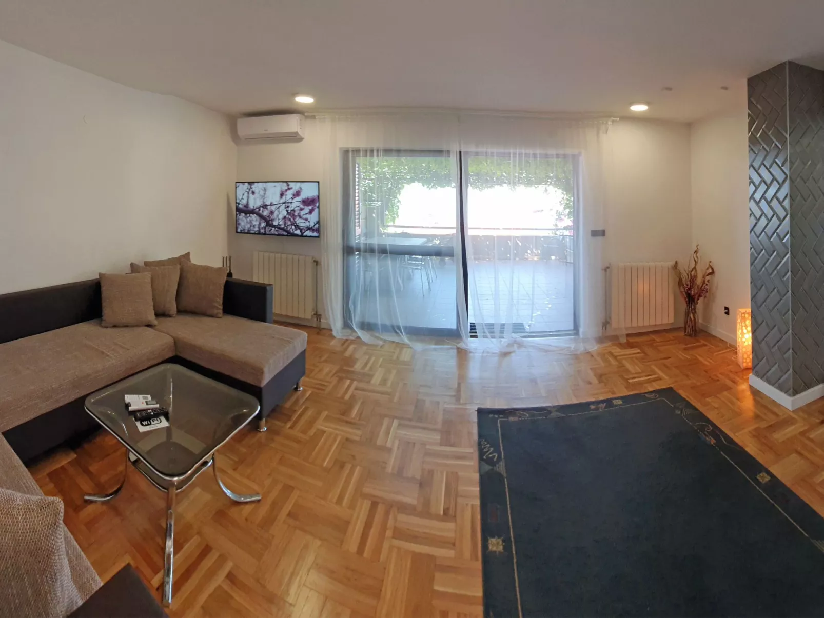 Geräumiges Ferienhaus in Omiš mit Privatem Pool-Binnen