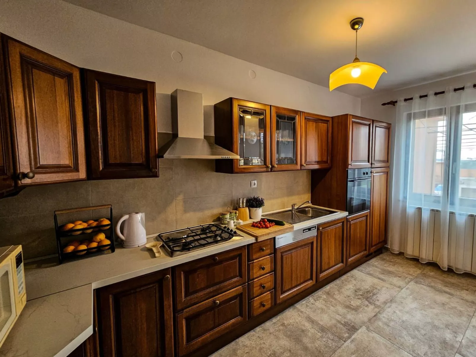 Sehr geräumige Villa mit Pool-Binnen