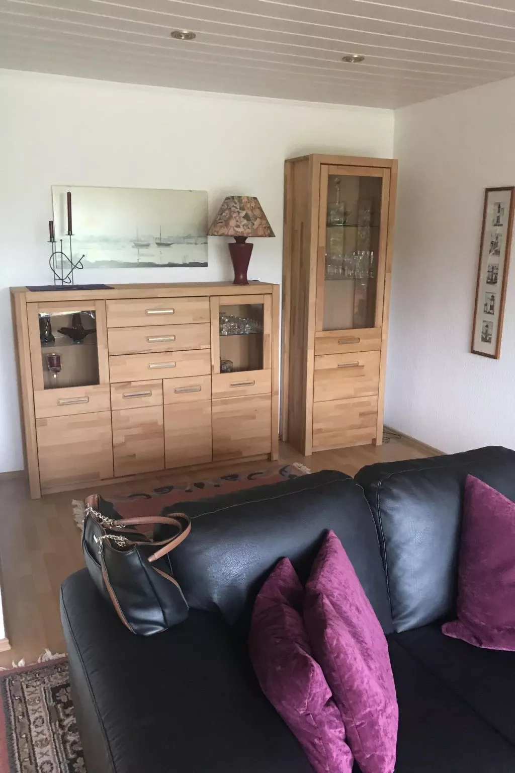 In Hage mit Garten, Terrasse und Grill-Binnen