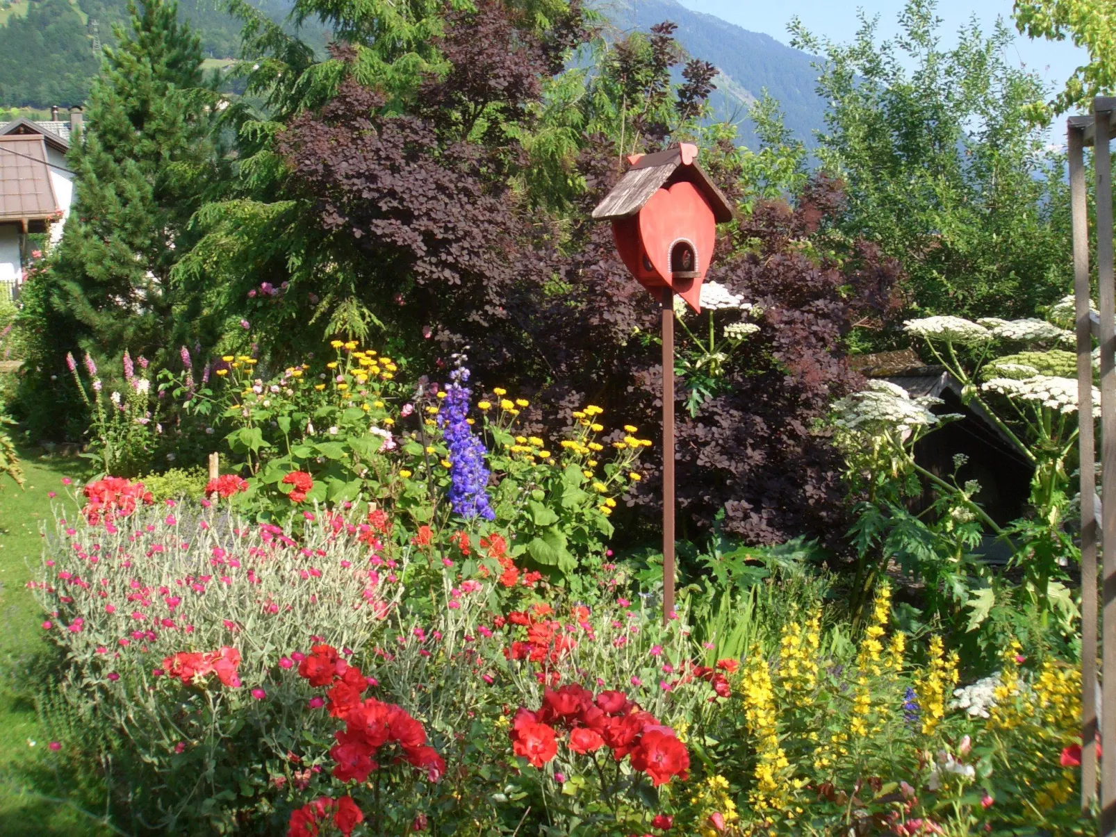 Romantisches Chalet in den Bergen-Buiten