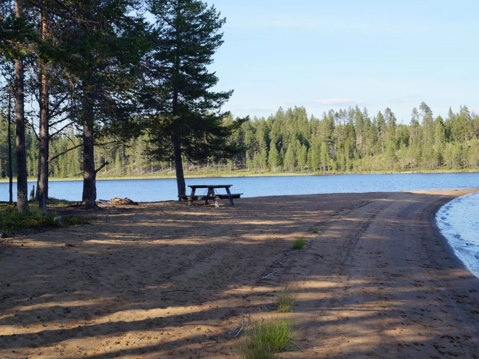 Kleines Ferienhaus in Arvidsjaur mit Sauna-Buiten
