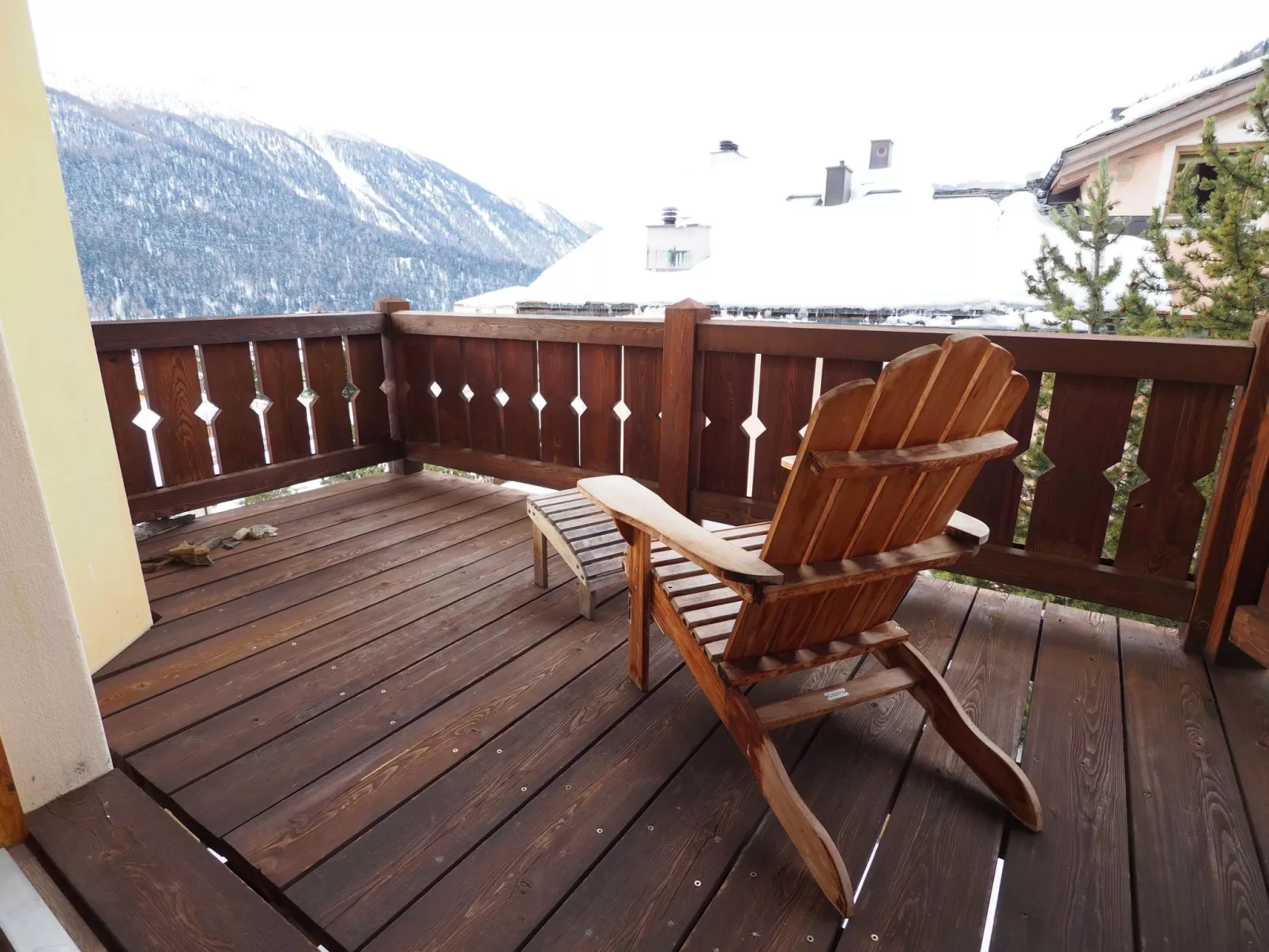 Chesa Aledeia A7-Buiten