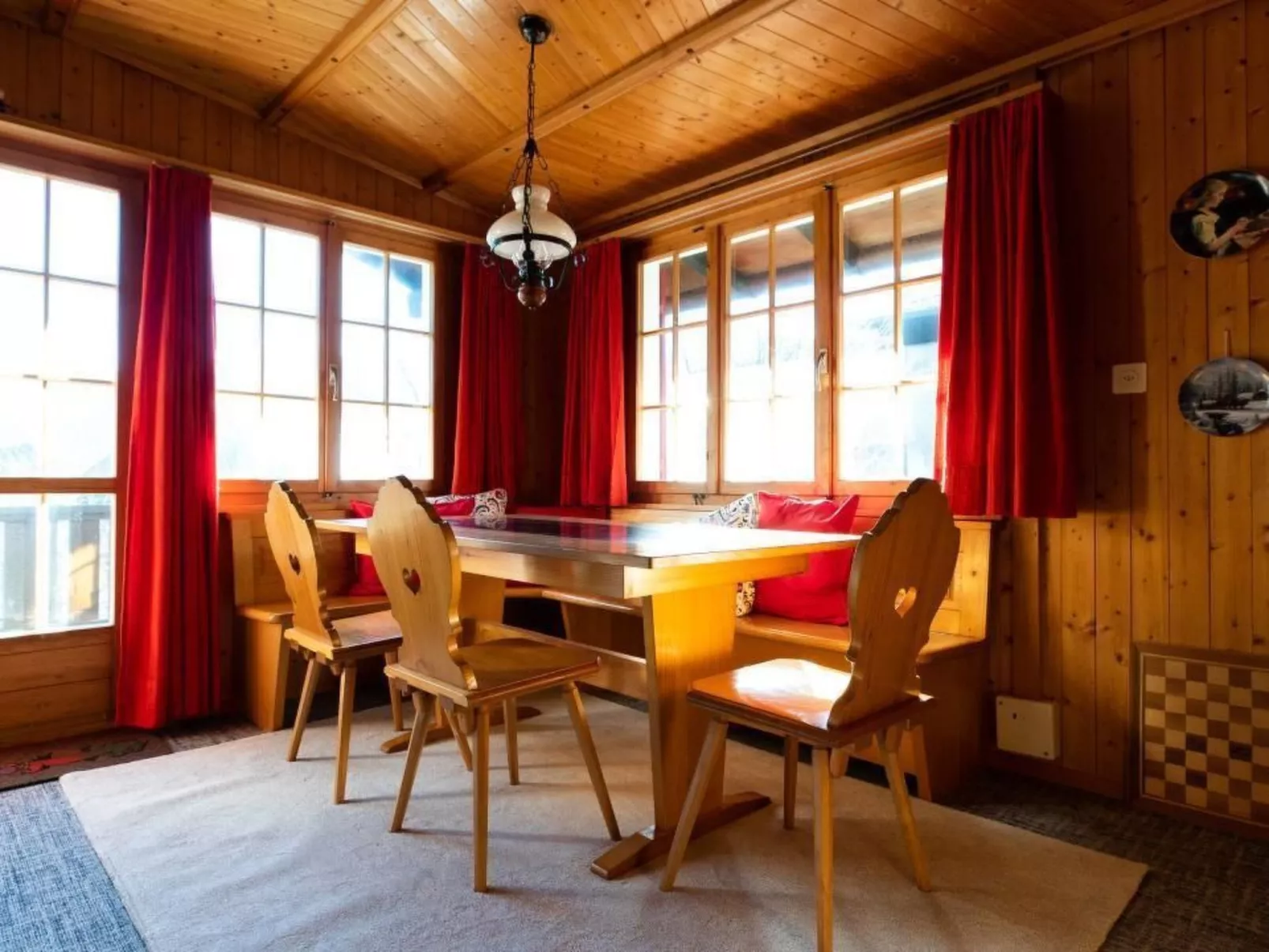 Chalet Tannehüsli-Binnen