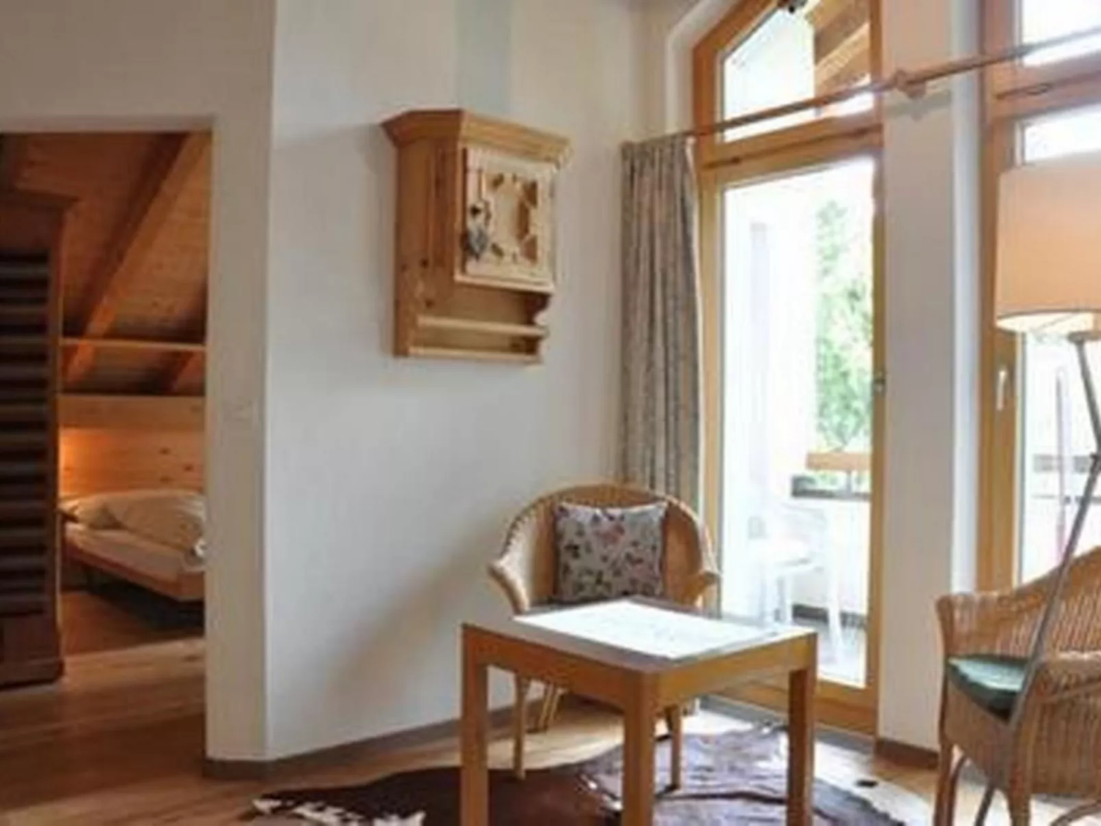 Chesa Semnadur H8-Image-tags.info