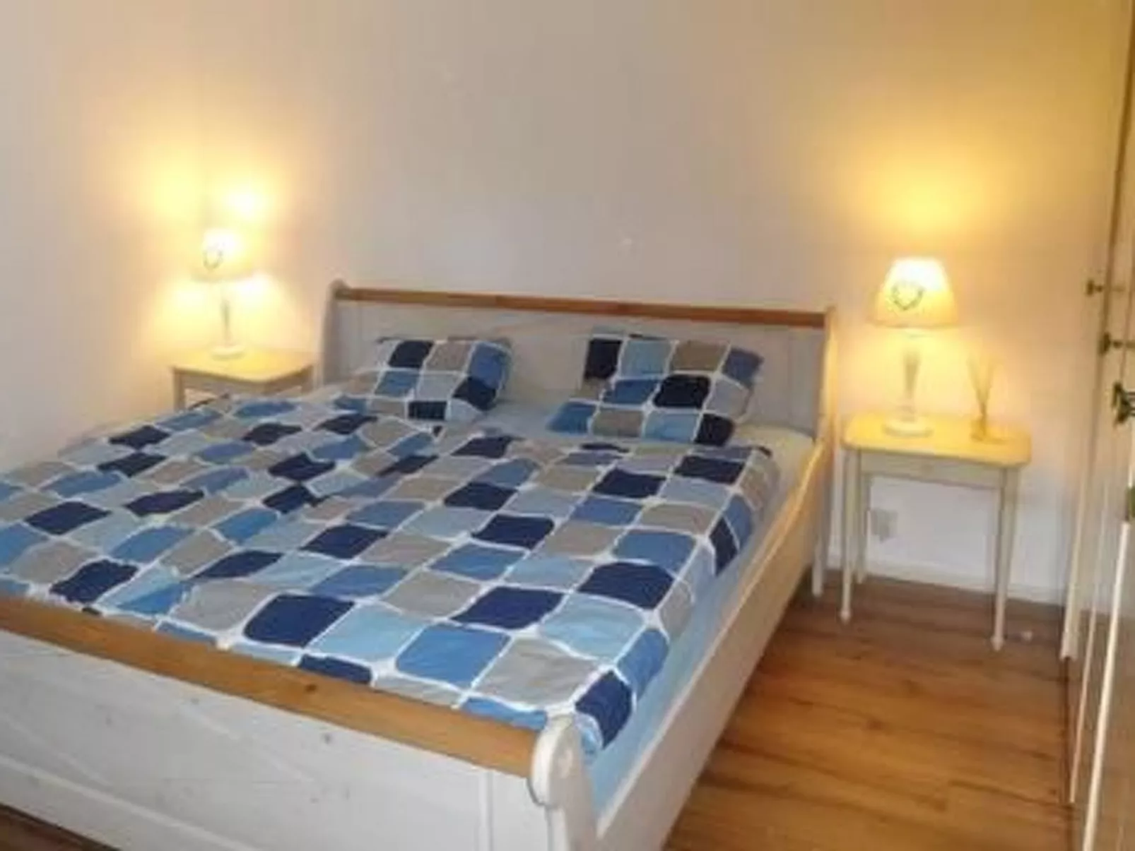 Charmantes Holzferienhaus mit Sauna-Binnen