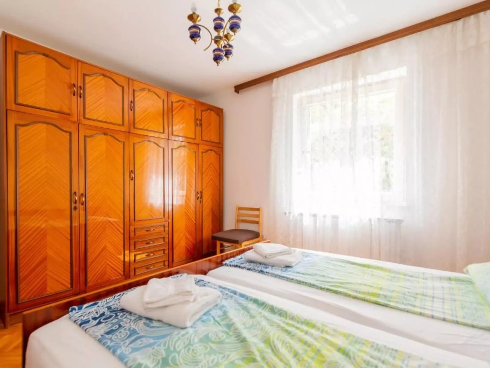 Wohnung in Portorož, sicherer Parkplatz, direkt am Strand-Binnen