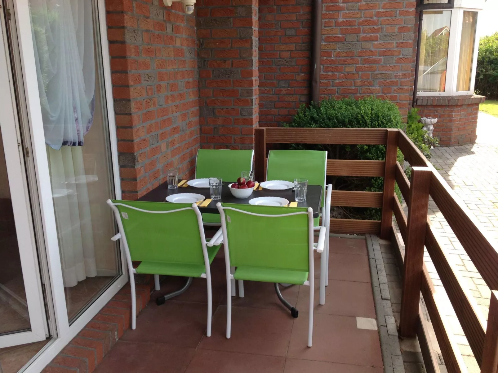 Helle Erdgeschosswohnung mit sonniger Terrasse-Image-tags.info