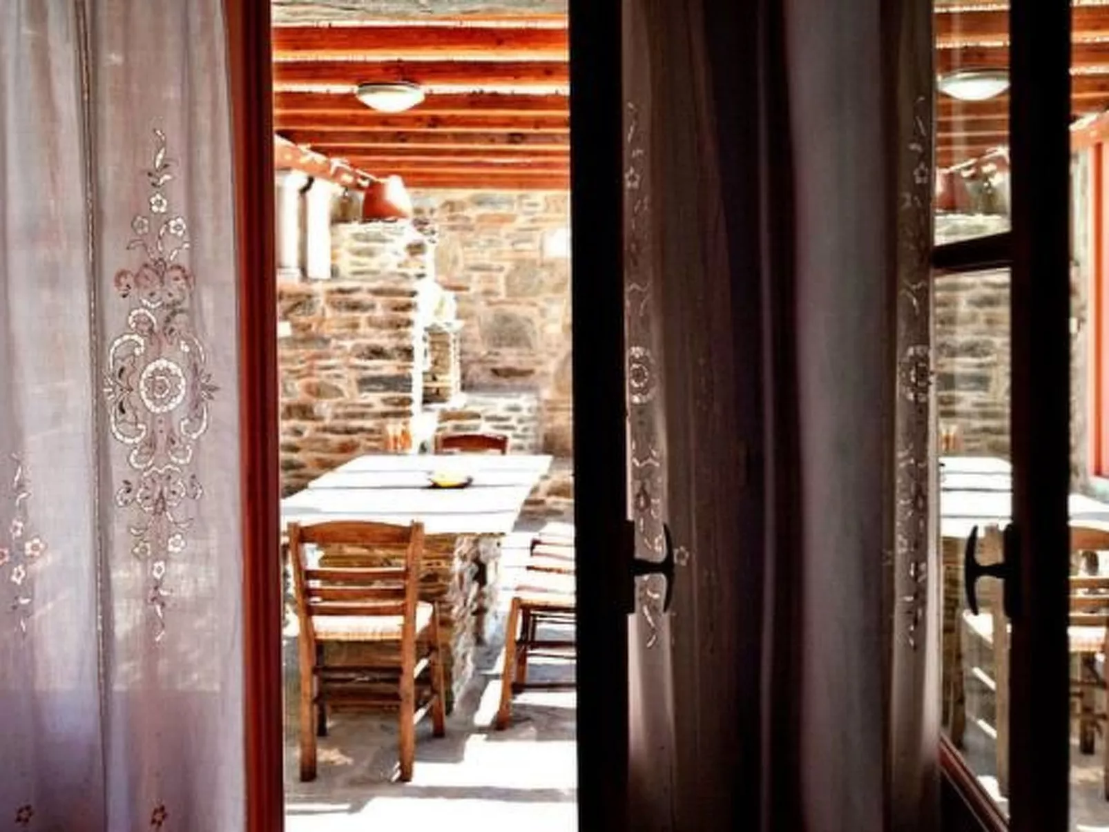 Mit eigenem Pool-Buiten