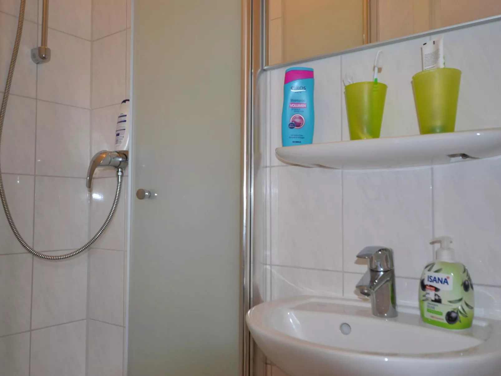 Großzügige Ferienwohnung mit Terrasse-Image-tags.info