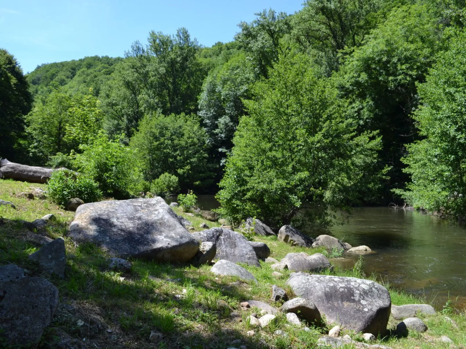 LA CABANE DES REVES-Buiten