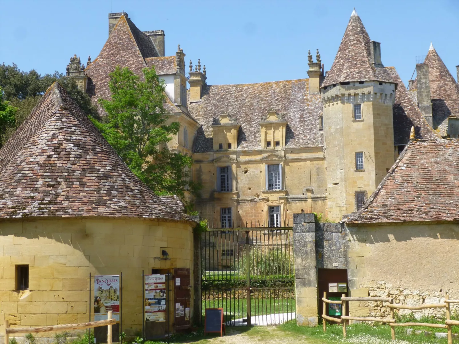 Fachwerkhaus "gitealienor perigord"-Buiten