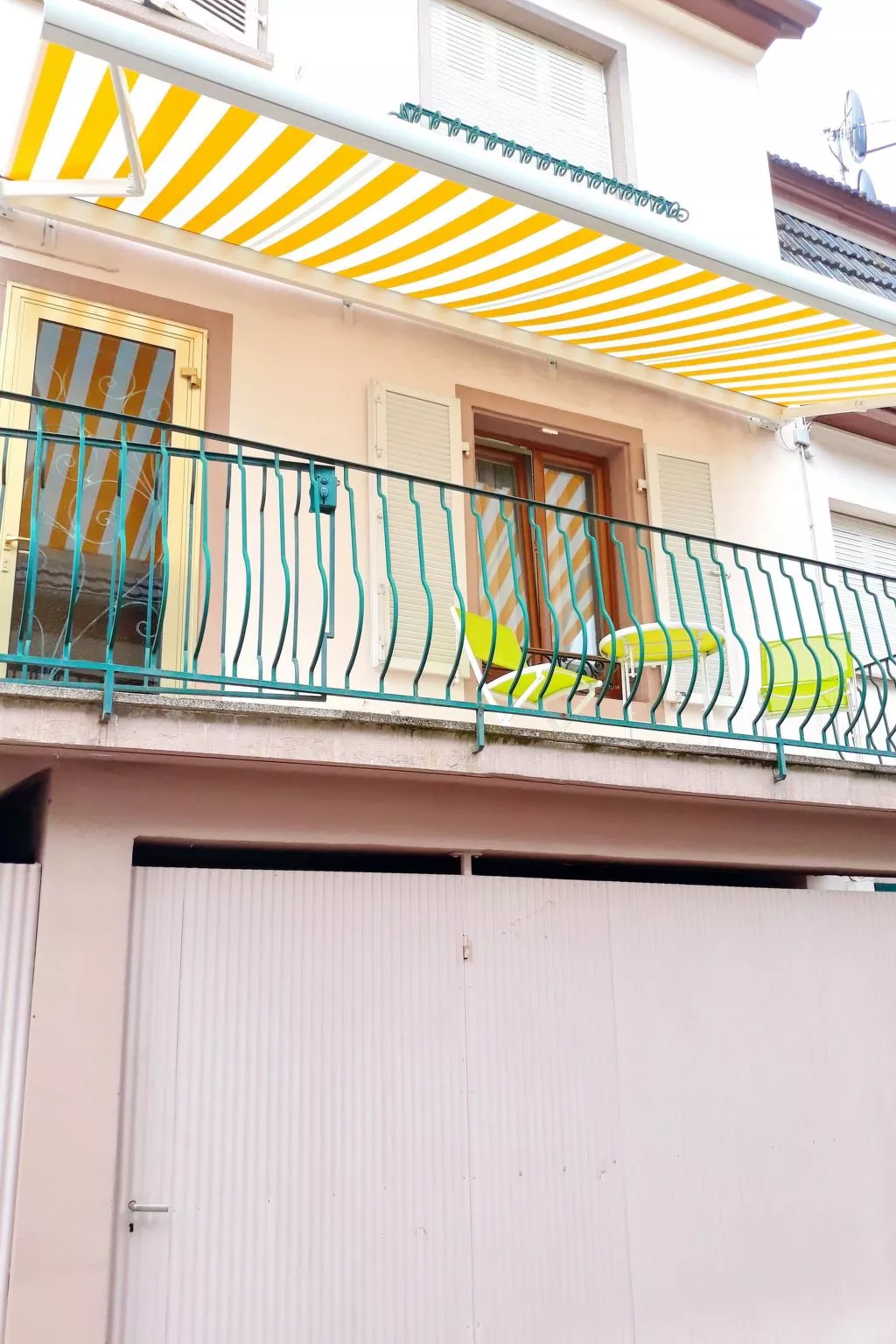 "Gite du forgeron" (Schmiedehaus)-Buiten