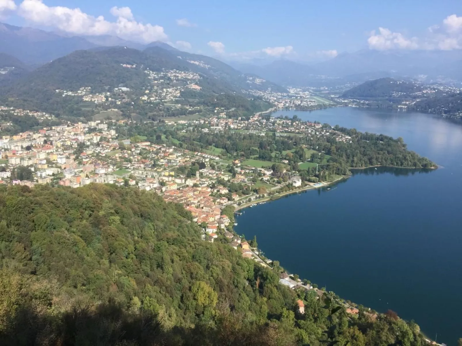 Gartenwohnung im Tessin mit Swimmingpool-Buiten