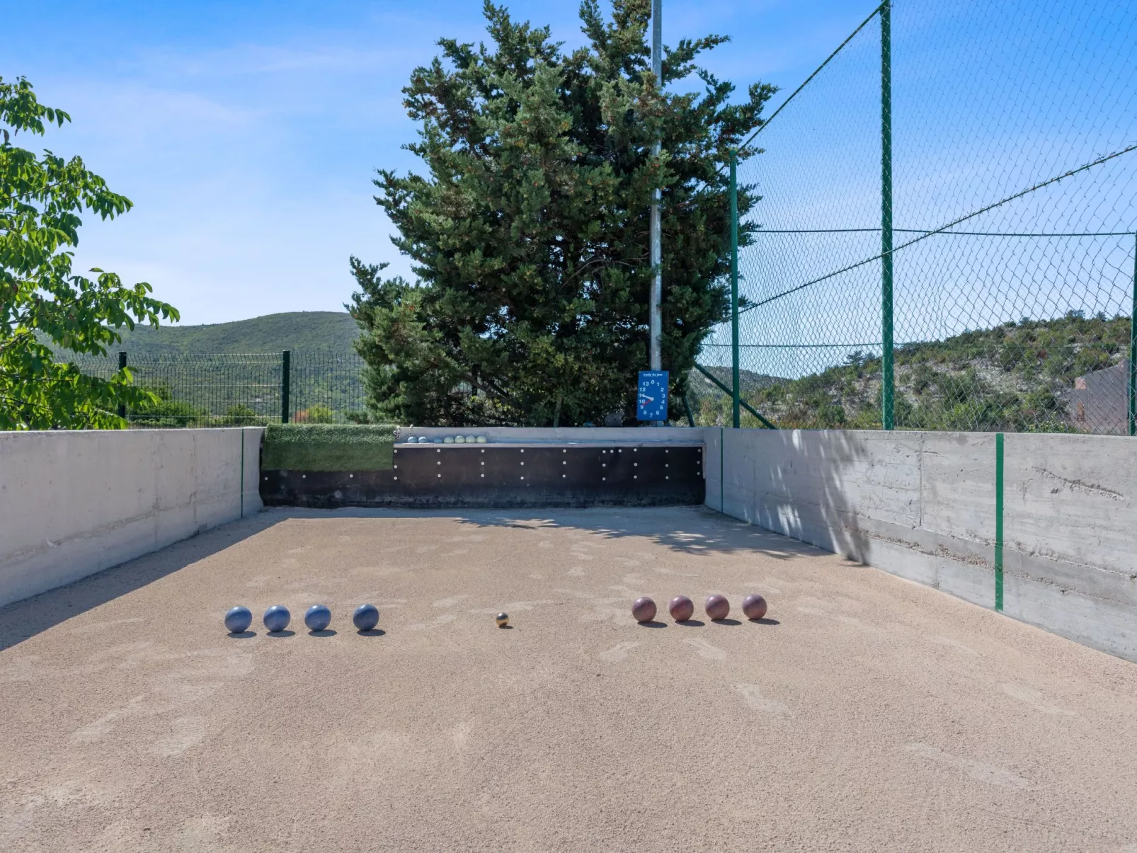 Anwesen "Villa Almas, Sauna, Fitnessraum, Multisport-Binnen