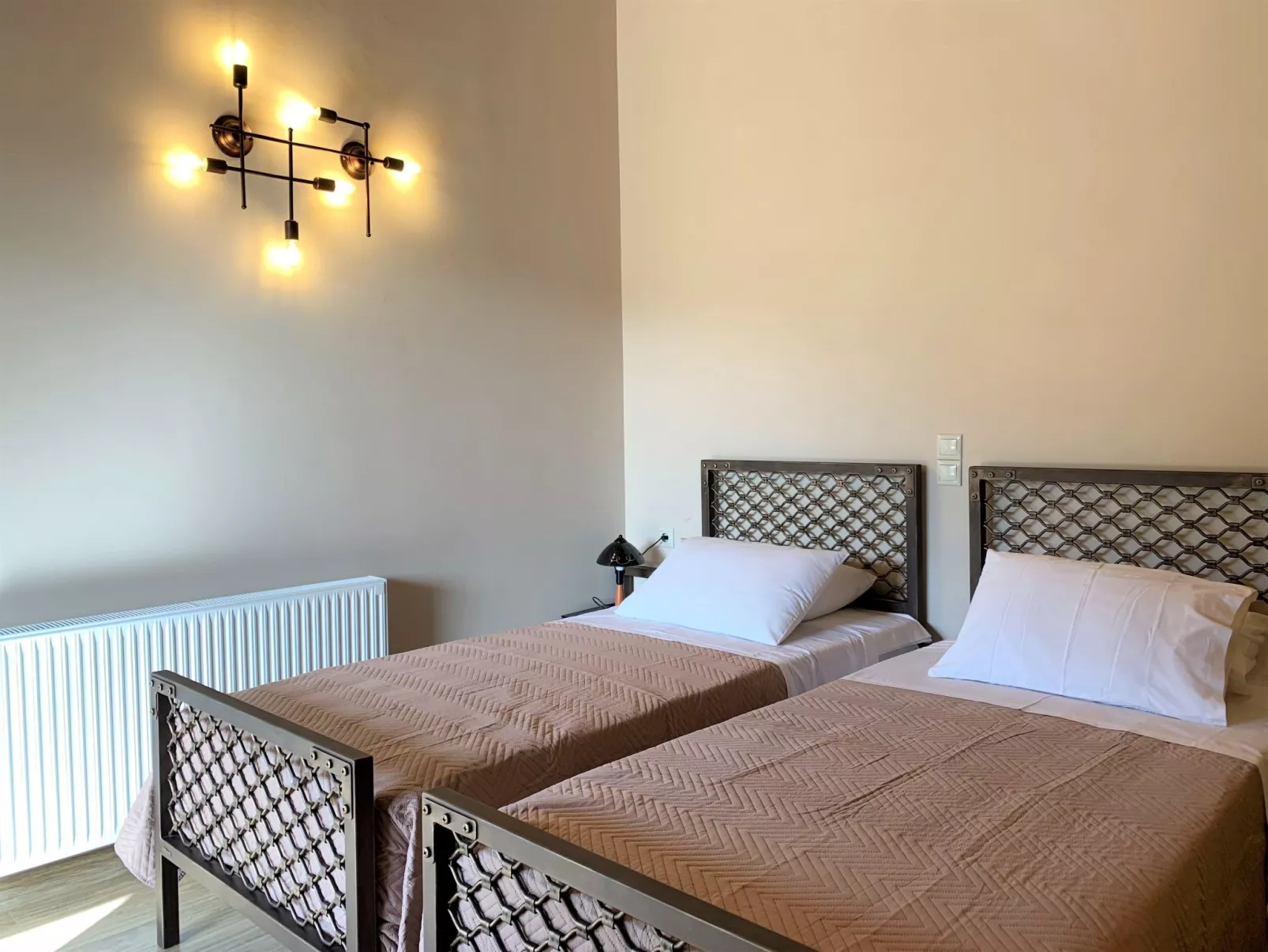 Geräumige Villa mit Pool nur 12km vom Strand entfernt-Binnen