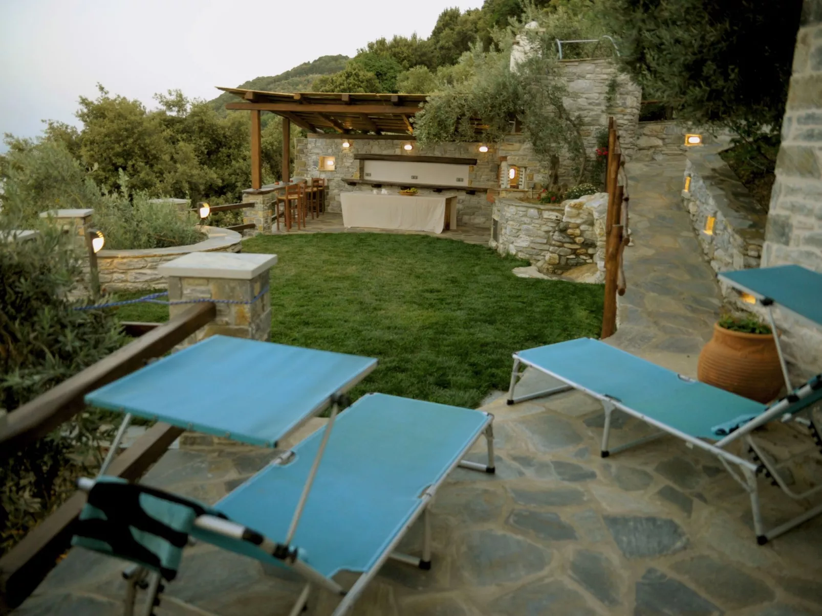 Anwesen mit eigenem Jacuzzi-Buiten