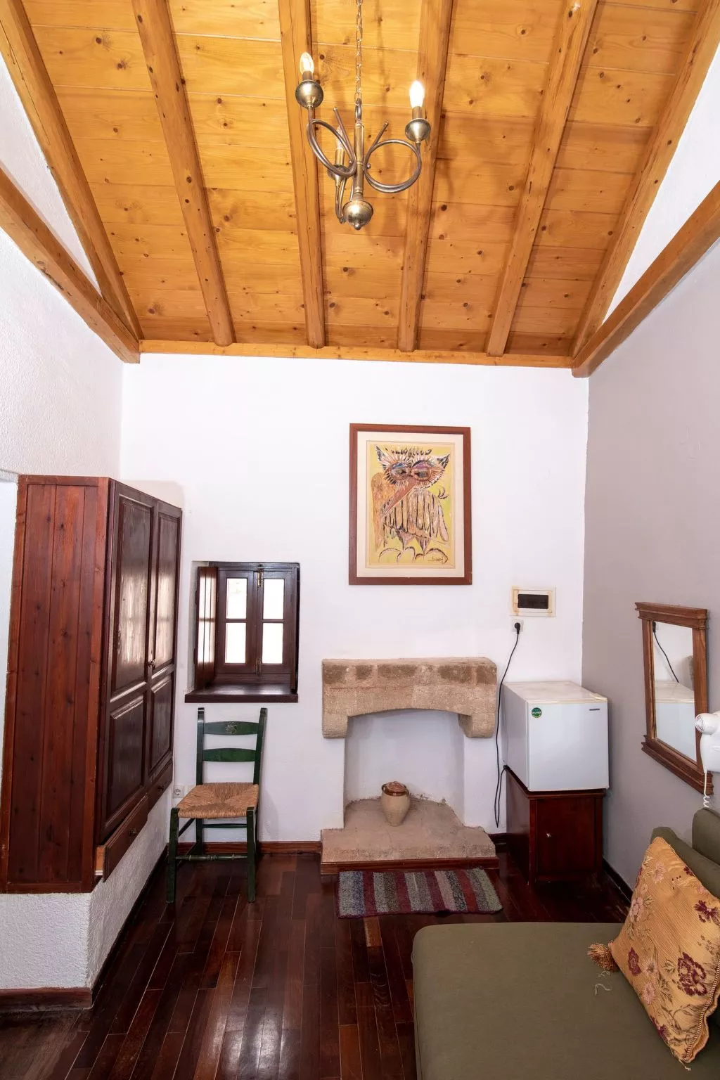 "Goulas" mit Blick auf das Wasser-Binnen