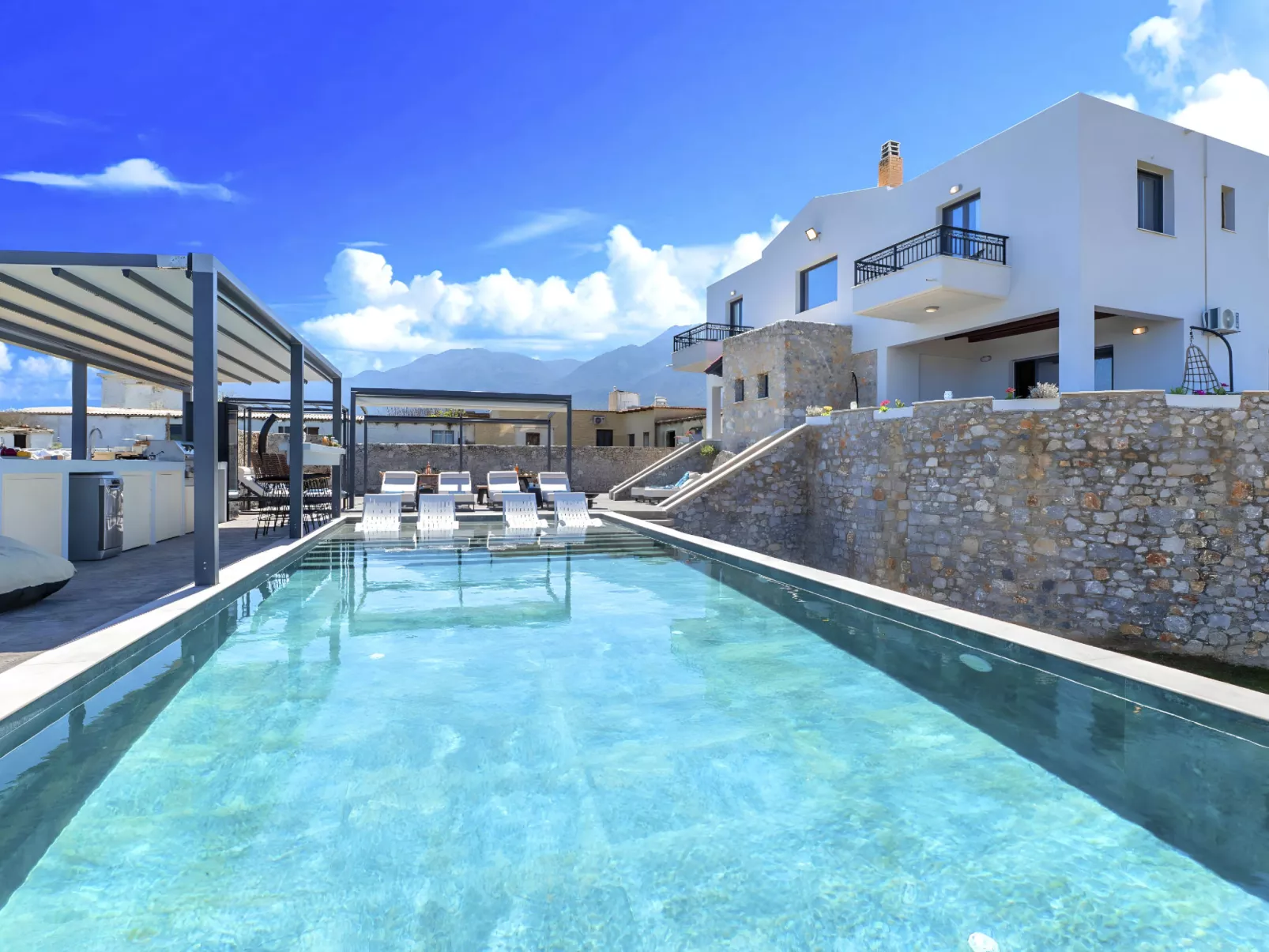 Grey Grand Villa Privater Pool-Buiten