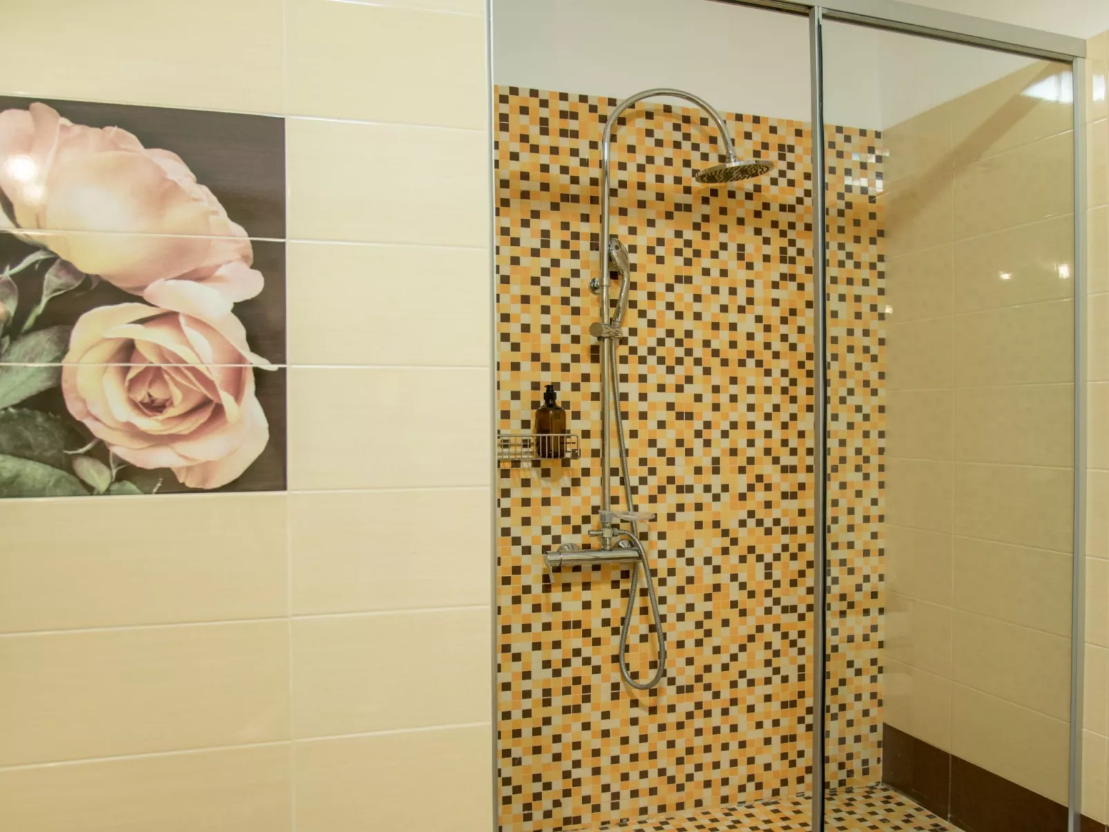 Neue Villa Moments am Meer mit Whirlpool, 50 m zum Strand-Binnen