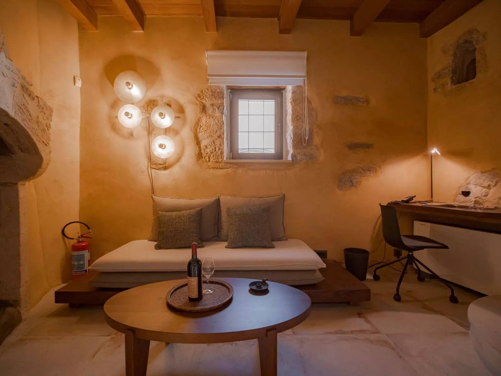 Santa Veneranda von Checkin Trikamaro - Binnen