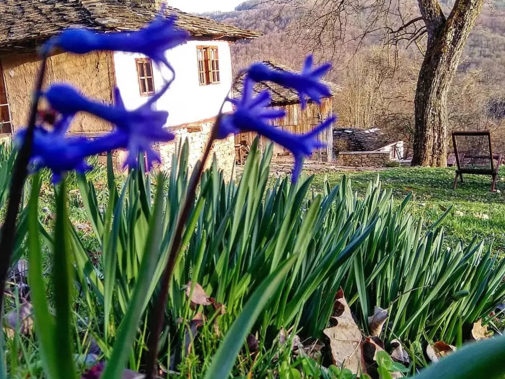 Authentisches Haus mit Bergblick - Karashka-Buiten