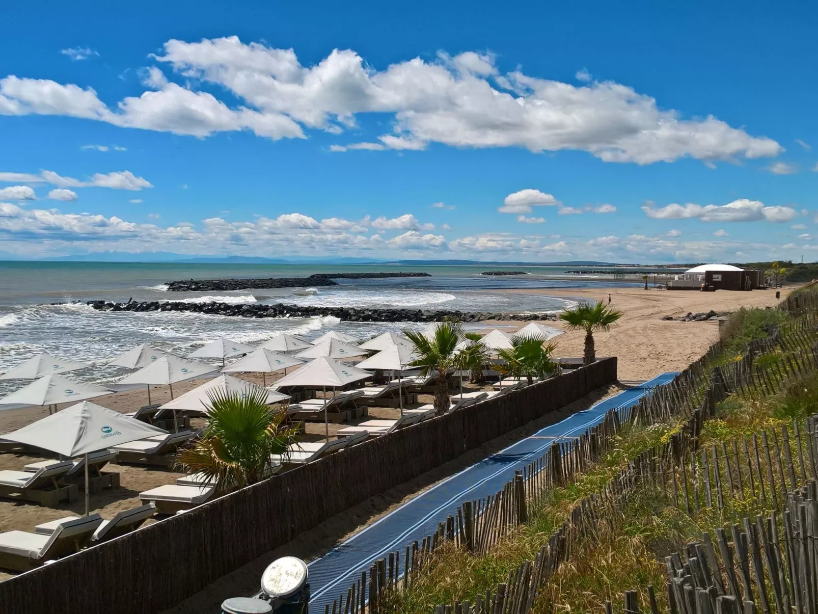 Mobilheim mit Terrasse-Buiten