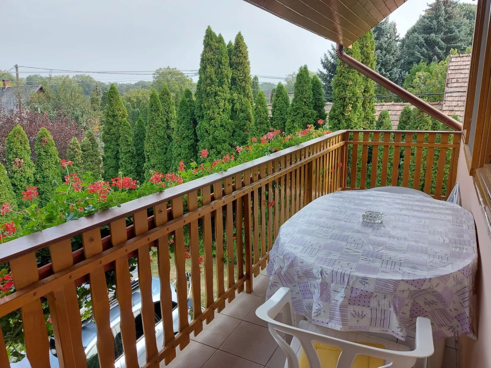 Schön eingerichtetes Appartement für 10 Personen-Image-tags.info