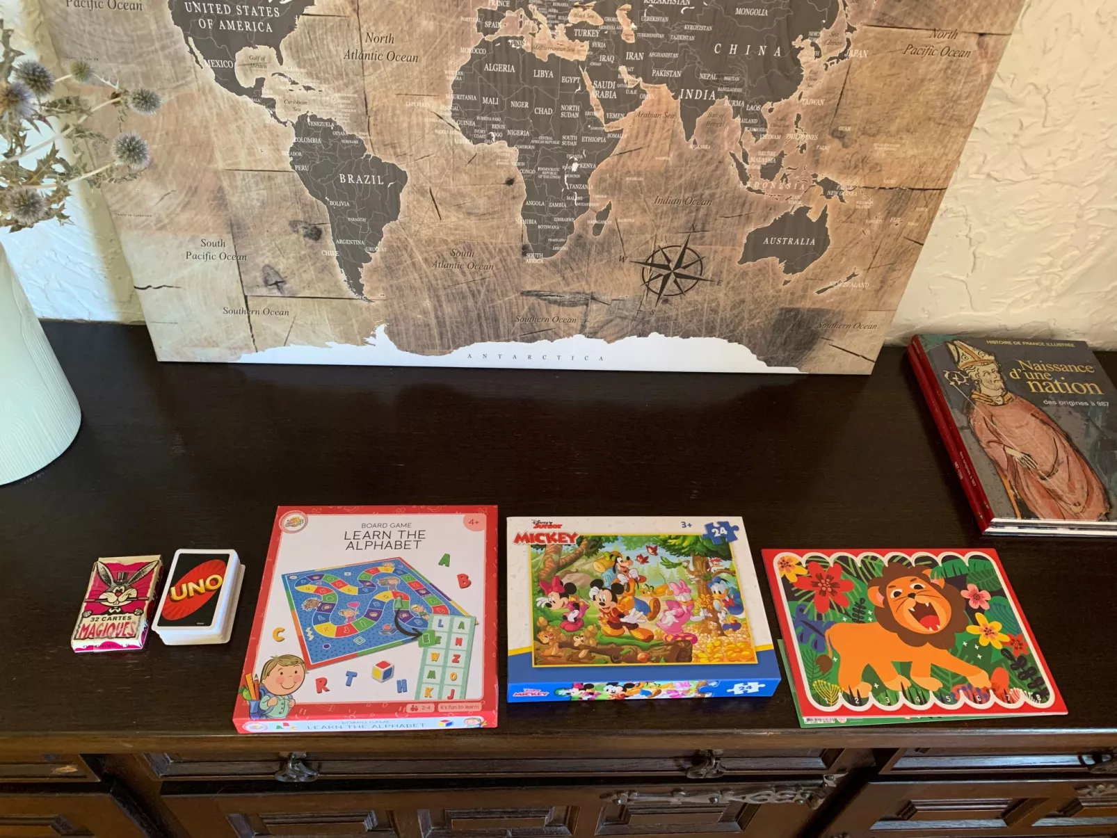 Steinhaus Garten und Blick auf die Berge-Binnen