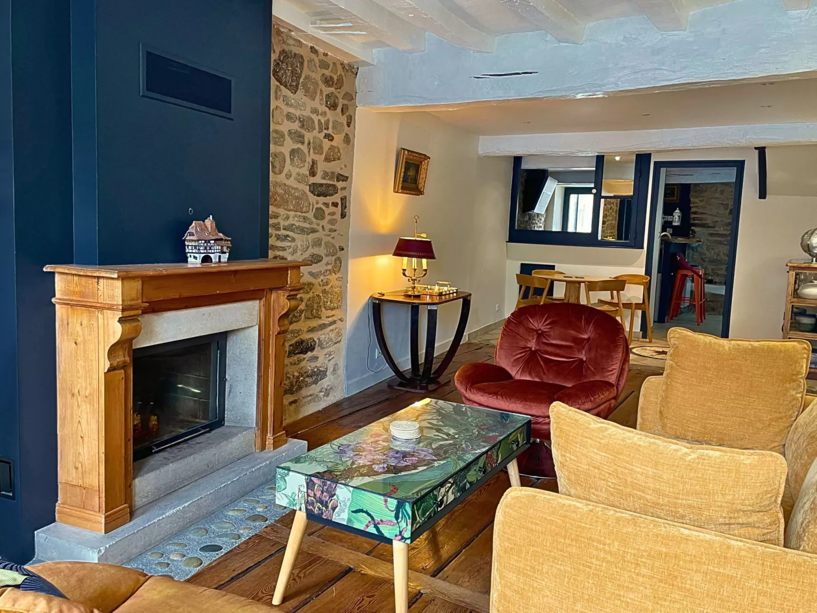 "Town House" im Herzen des historischen Zentrums-Binnen