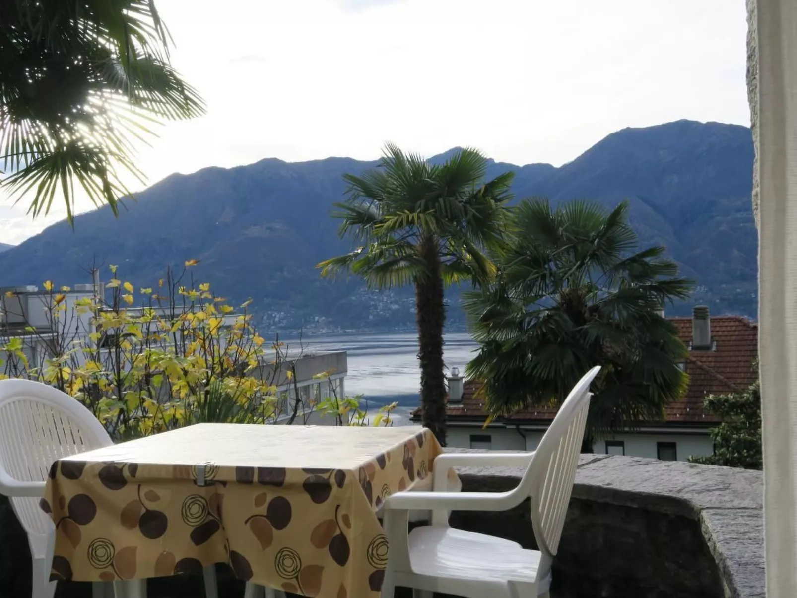 Casa Reduit Giardino-Buiten