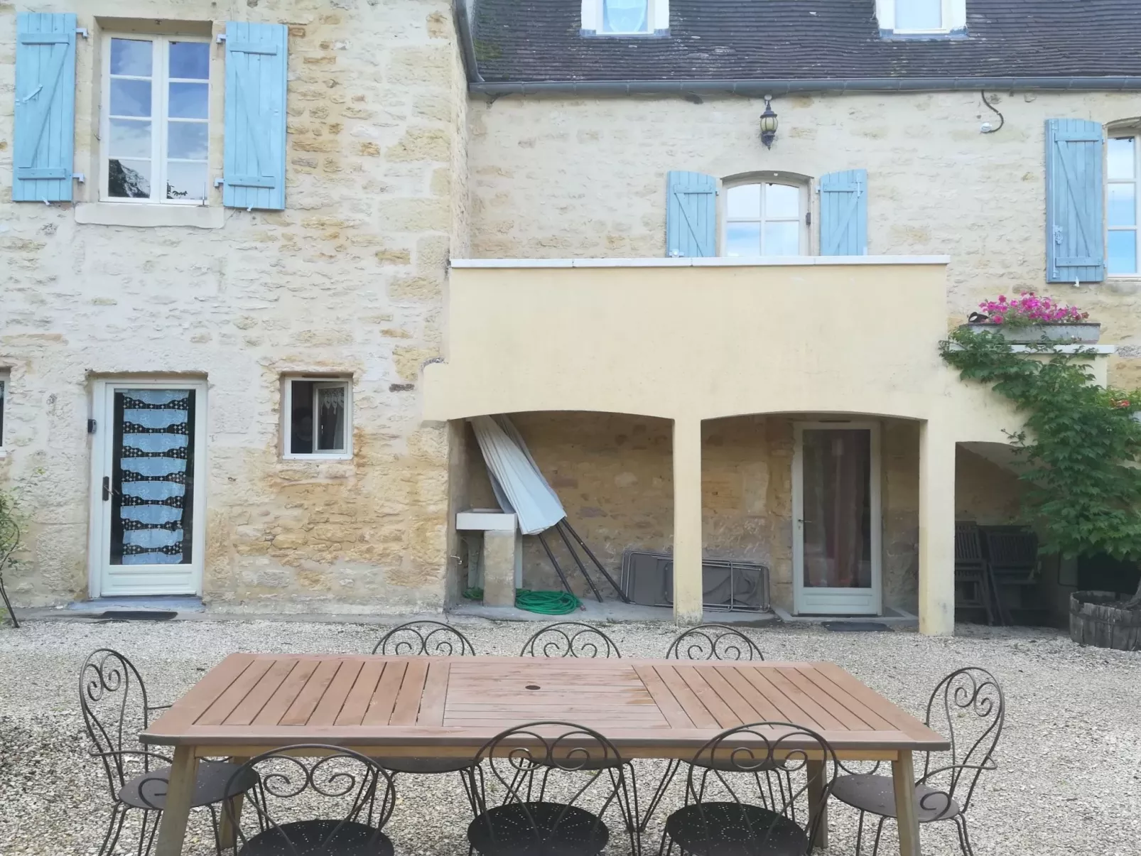 Monfort in Sainte-Mondane-Buiten