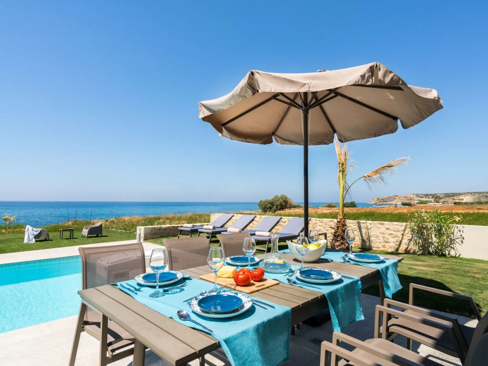 Villa am Strand mit Pool, Kinderbereich und BBQ-Buiten
