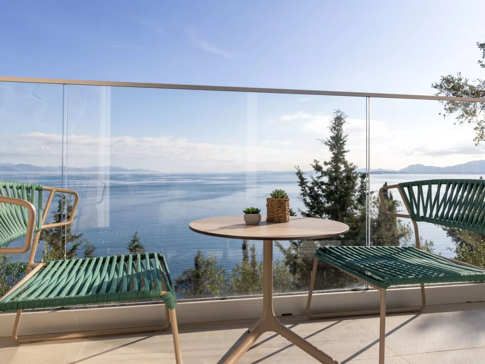 Luxuriöses Apartment mit zwei Schlafzimmern und Meerblick-Binnen