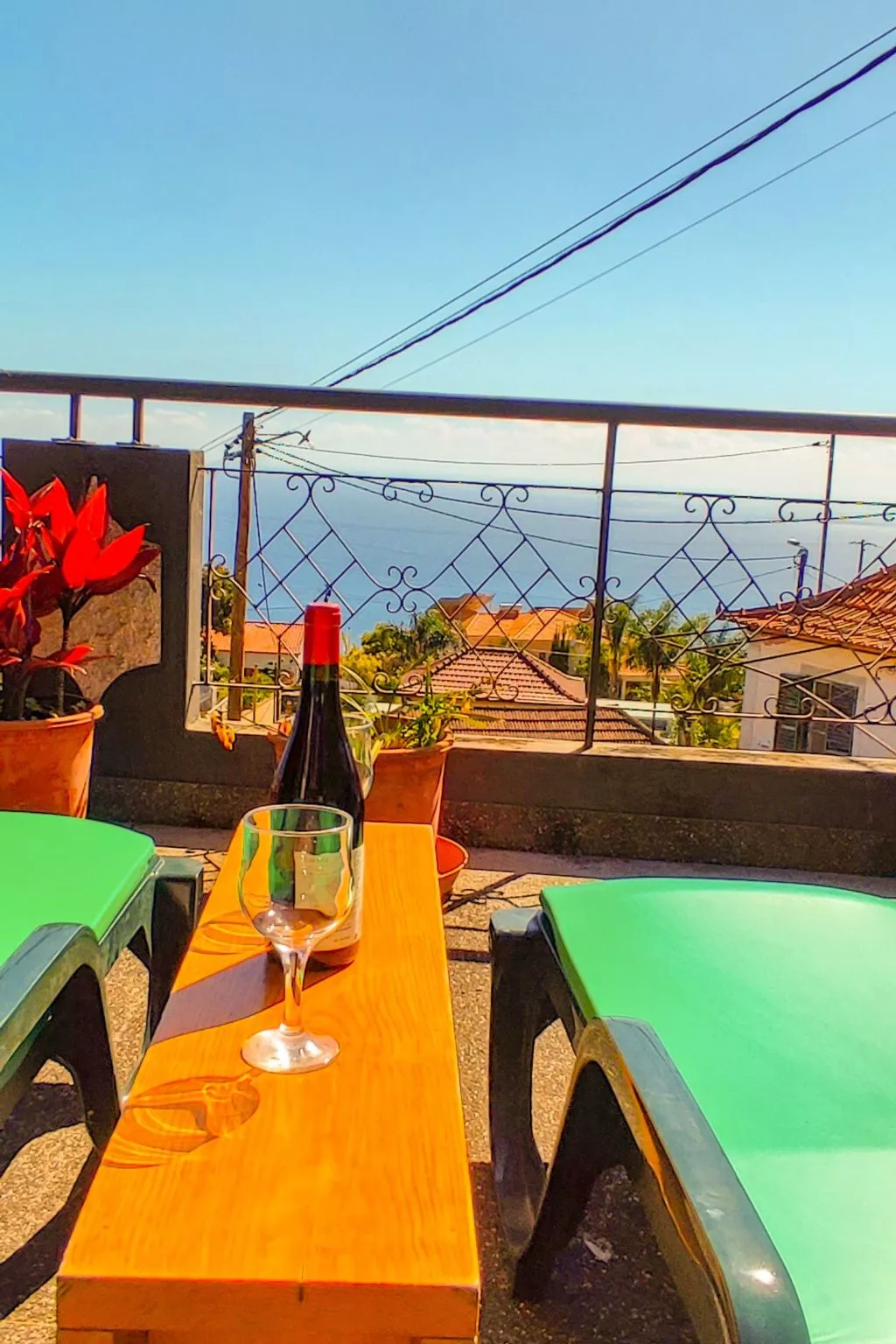 Die lustige und entspannende Wohnung mit Terrasse und Aussicht-Buiten