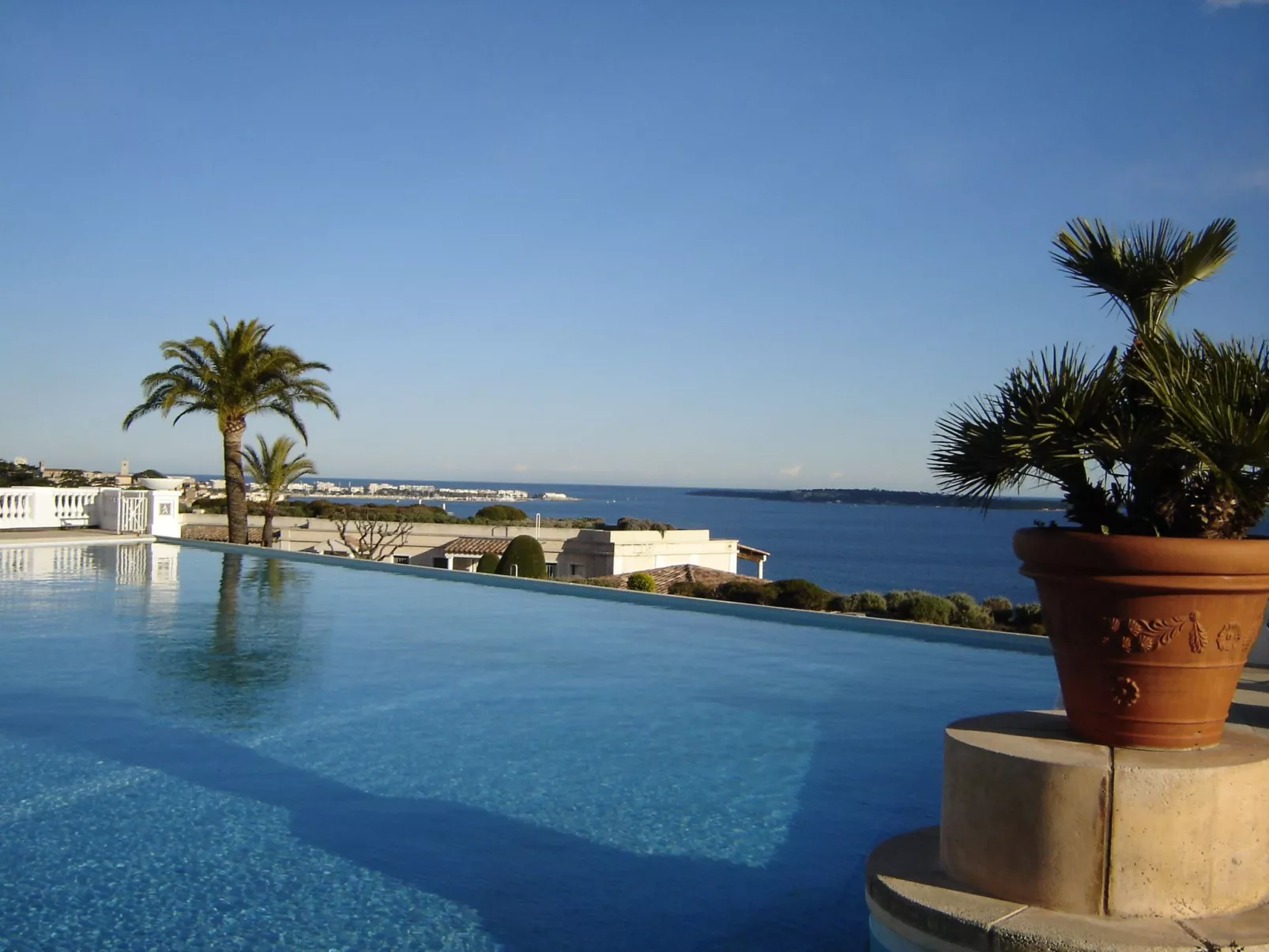 Studio-Appartement "Bastide du Soleil" (Sonnenbastide)-Image-tags.info