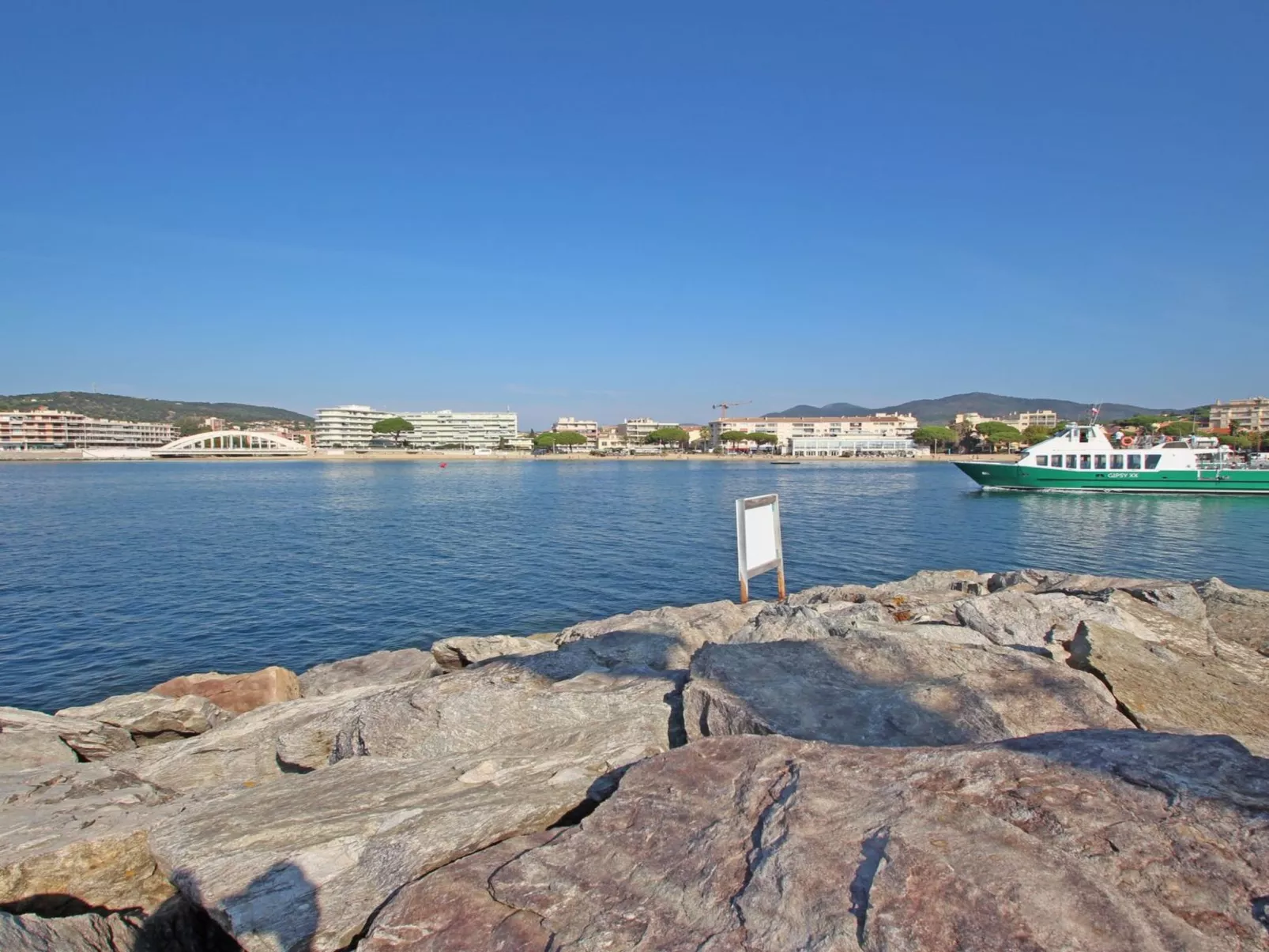 T2 mit Klimaanlage in Strandnähe in Ste Maxime - Buiten