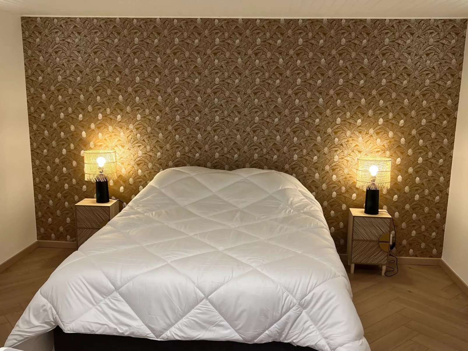 Prächtige Villa mit exotischem Garten, Strand 200m entfernt-Binnen