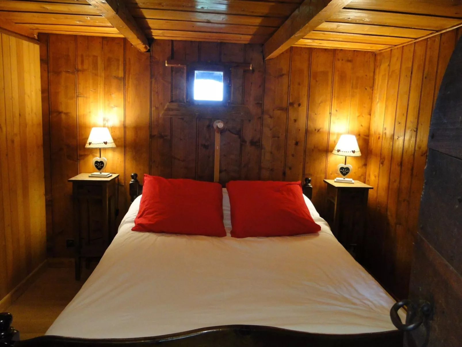 Für 8 Personen und 4 Kinder-Binnen