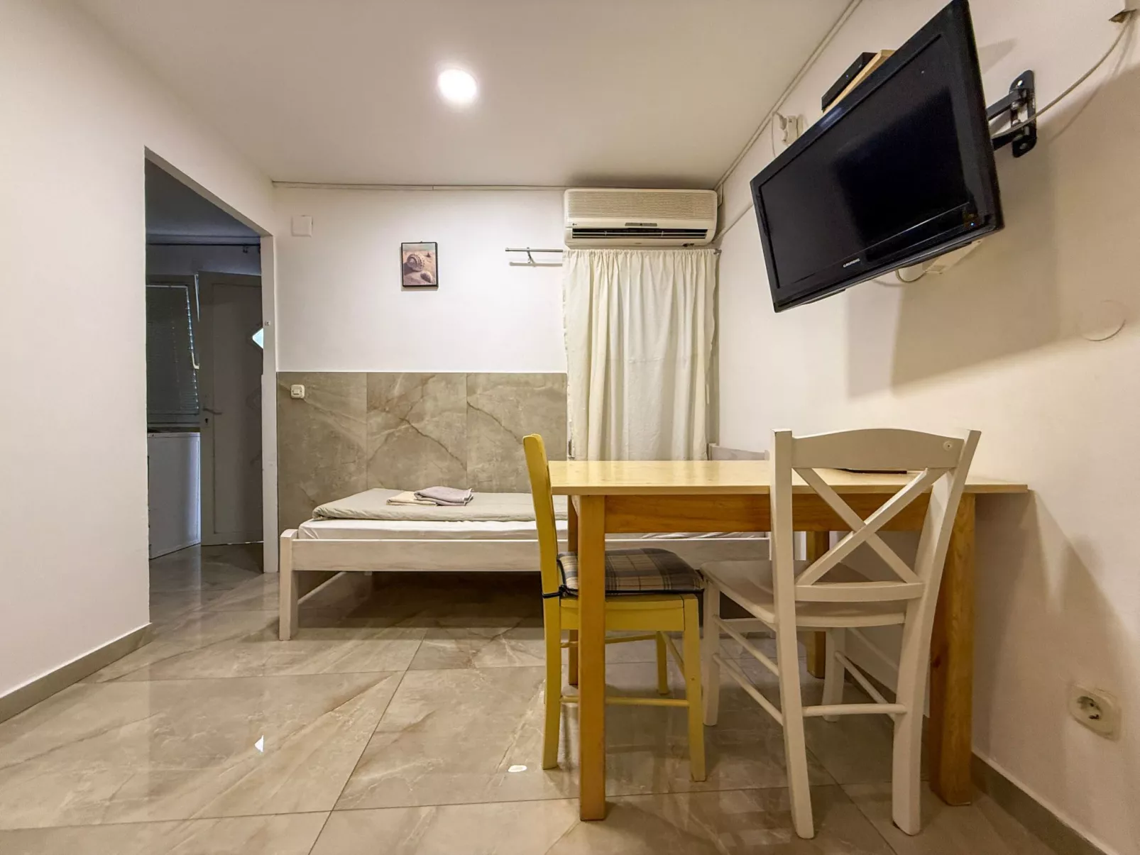 In Vodice mit Terrasse-Binnen