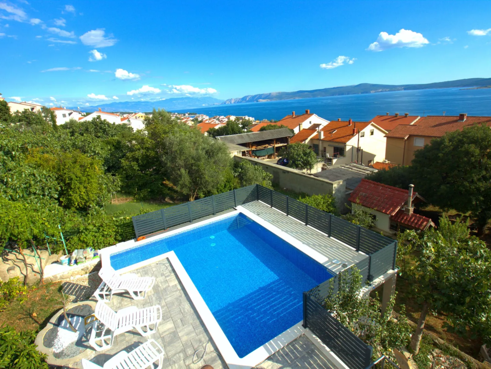 Schöne Wohnung mit Gemeinschaftspool,-Image-tags.info