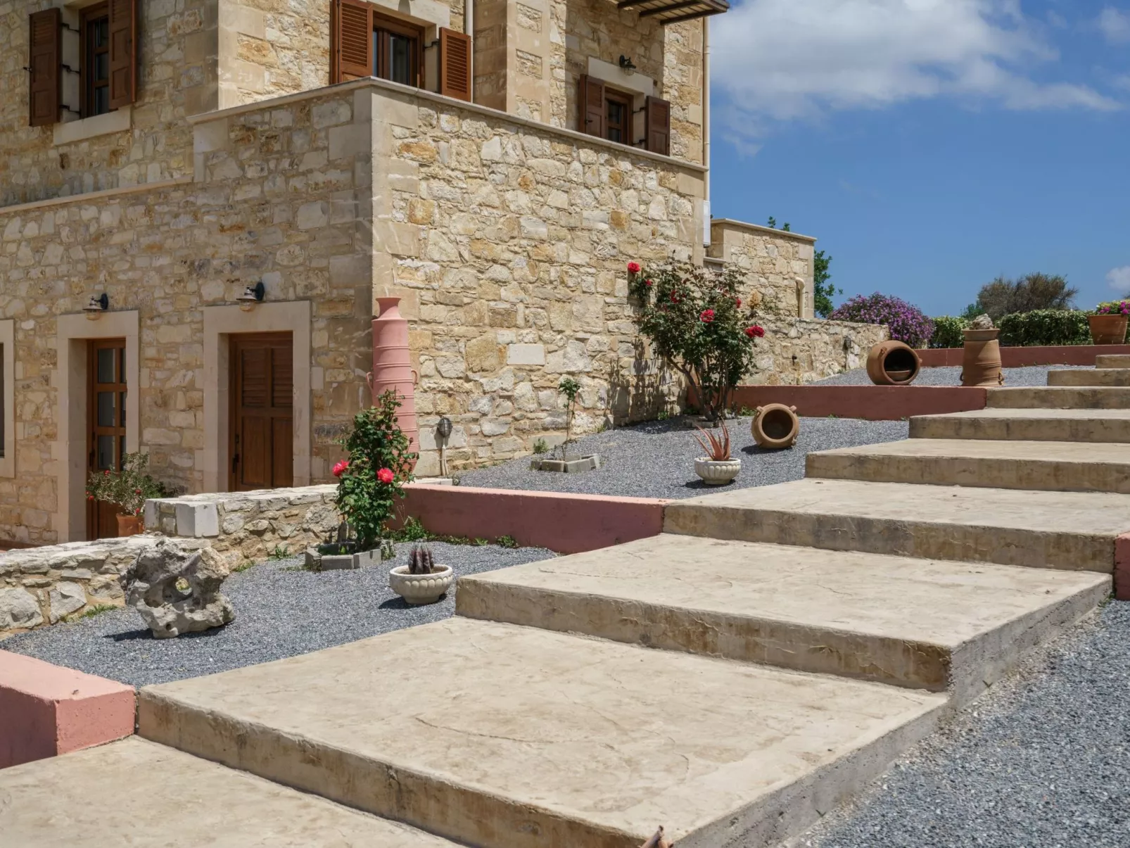 Villa "Arodamos" mit Garten, Grill und Terrasse-Buiten