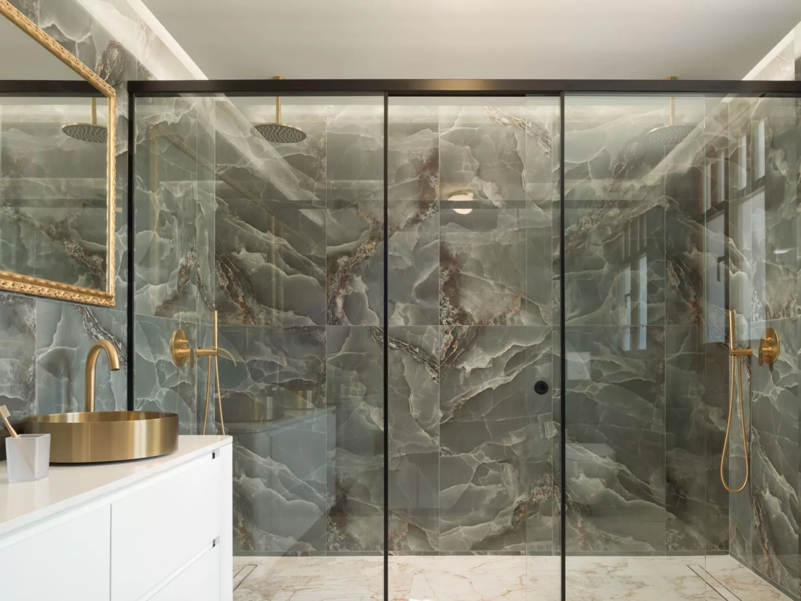 Neu renovierte Familienvilla mit privatem Pool BBQ-Binnen