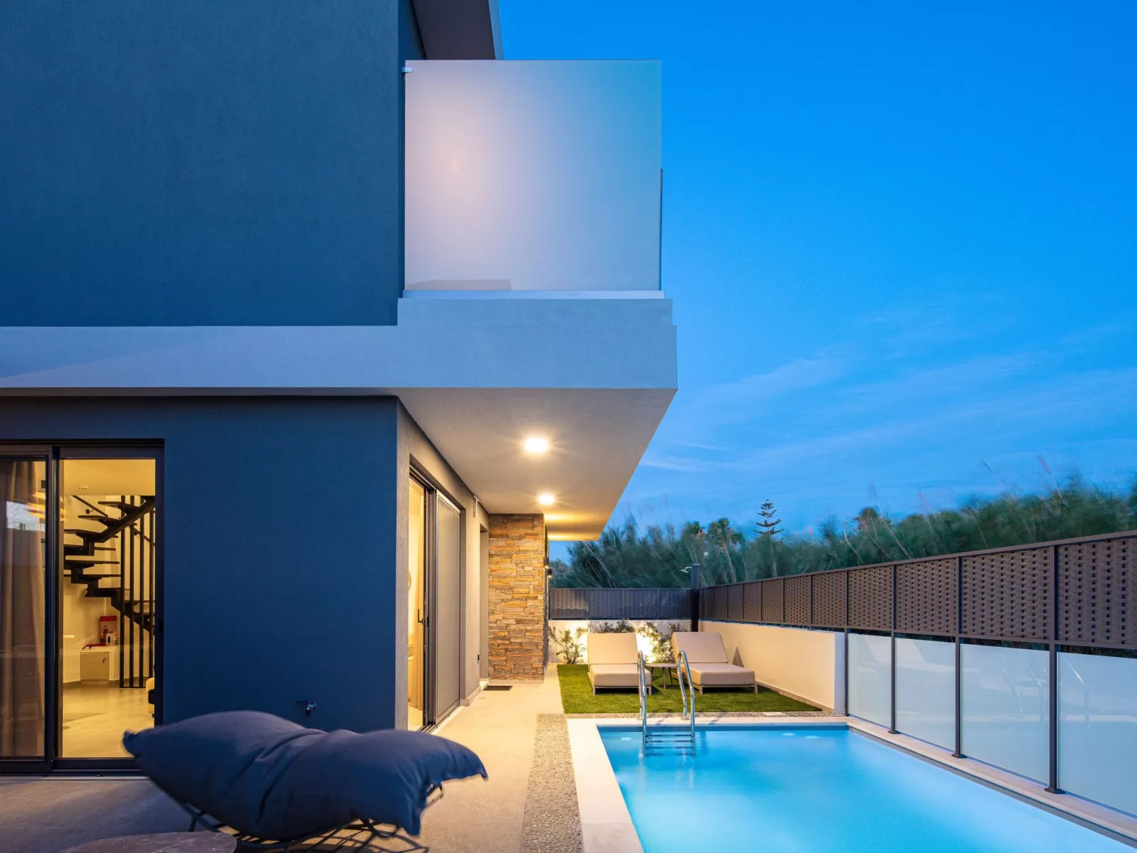 VillaSaints II - Elegante Pool-Villa in Strandnähe-Image-tags.info