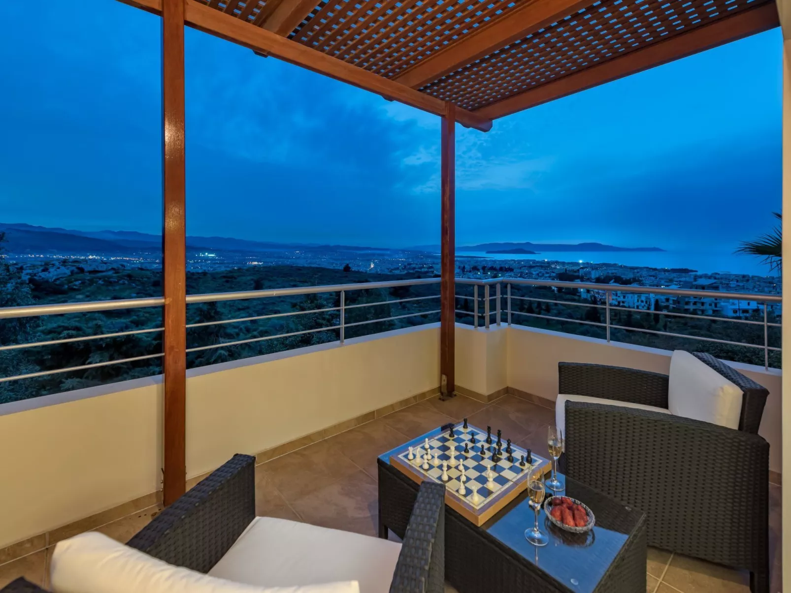 Karmilos Hill Villa - absolute Privatsphäre-Binnen