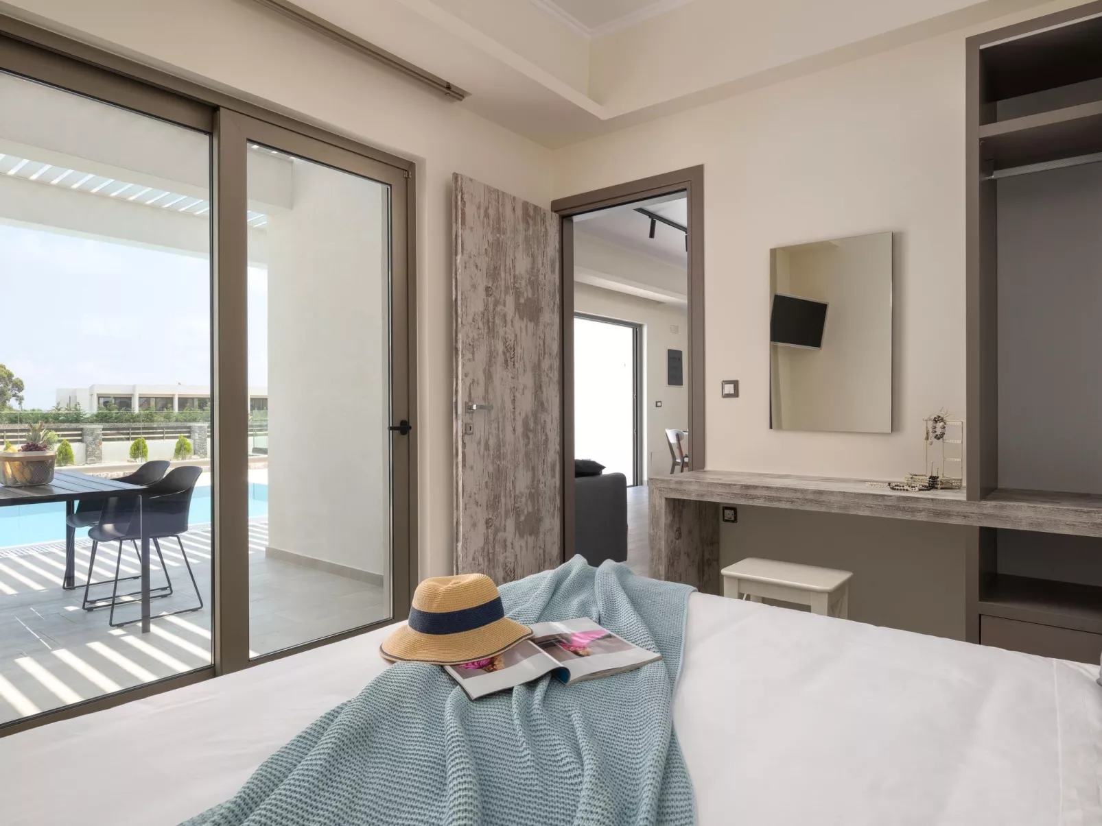 Schöne Feriensuite Eleni-Binnen