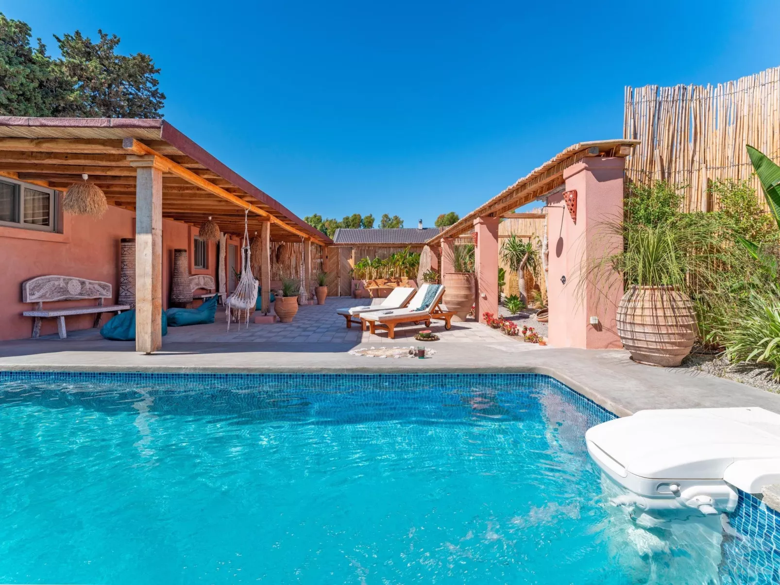 Onar-Villa-Image-tags.info