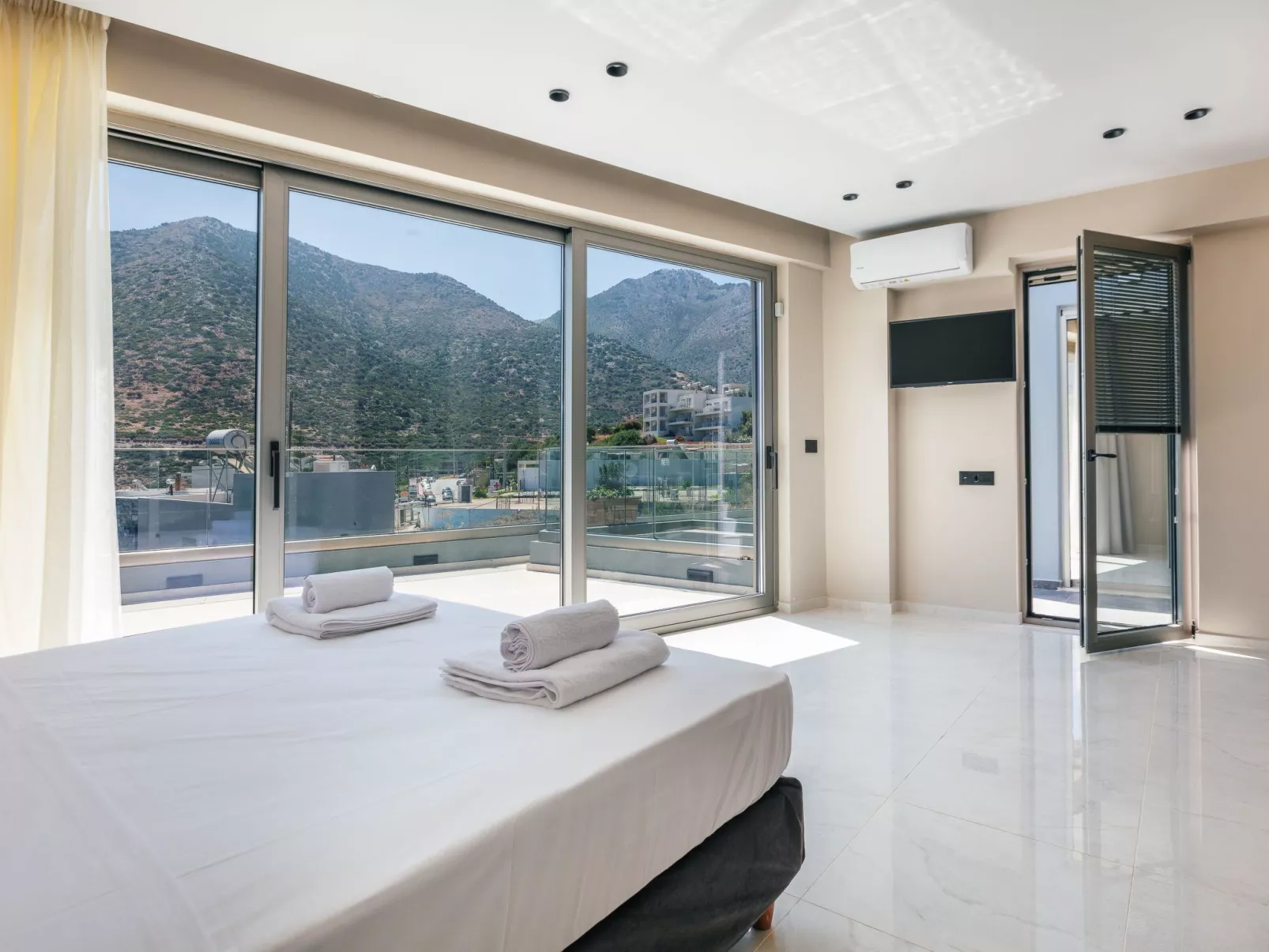 Isla Villen und Suiten Uranus Villa-Binnen